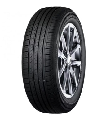Neumático Nexen NP 175/65R14 82H. Imagen referencial; llanta no incluida.