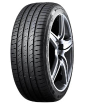 Neumático Nexen NF Primus QX 215/50R17 95V. Imagen referencial; llanta no incluida.