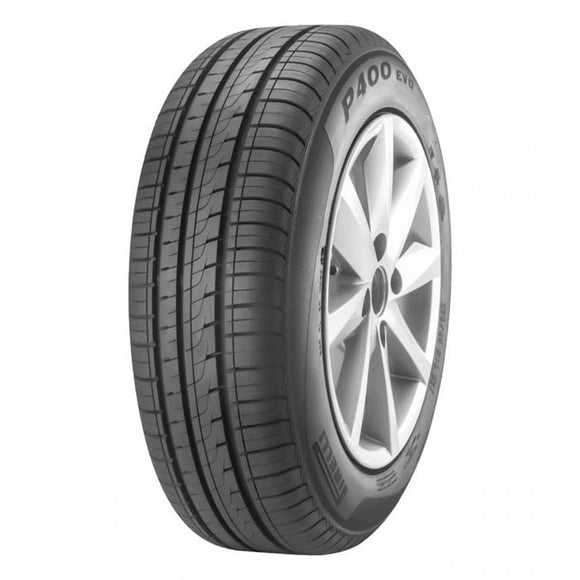 Neumático Pirelli P400 EV 175/65R14 82H. Imagen referencial; llanta no incluida.