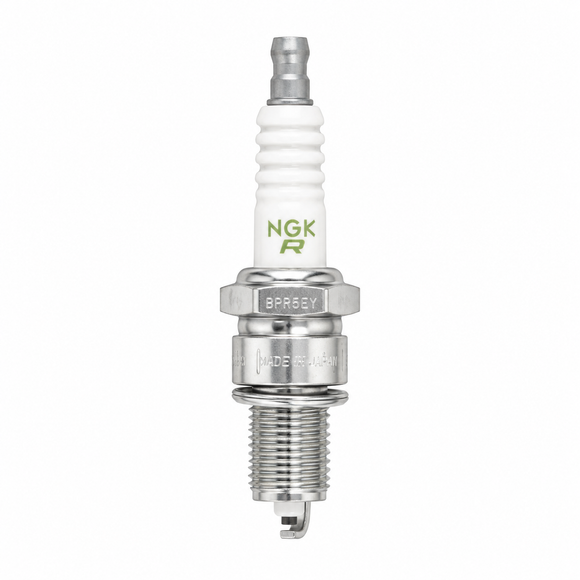 Imagen referencial de Bujías NGK BPR5EY, pack de 4. Producto centrado sobre fondo blanco.