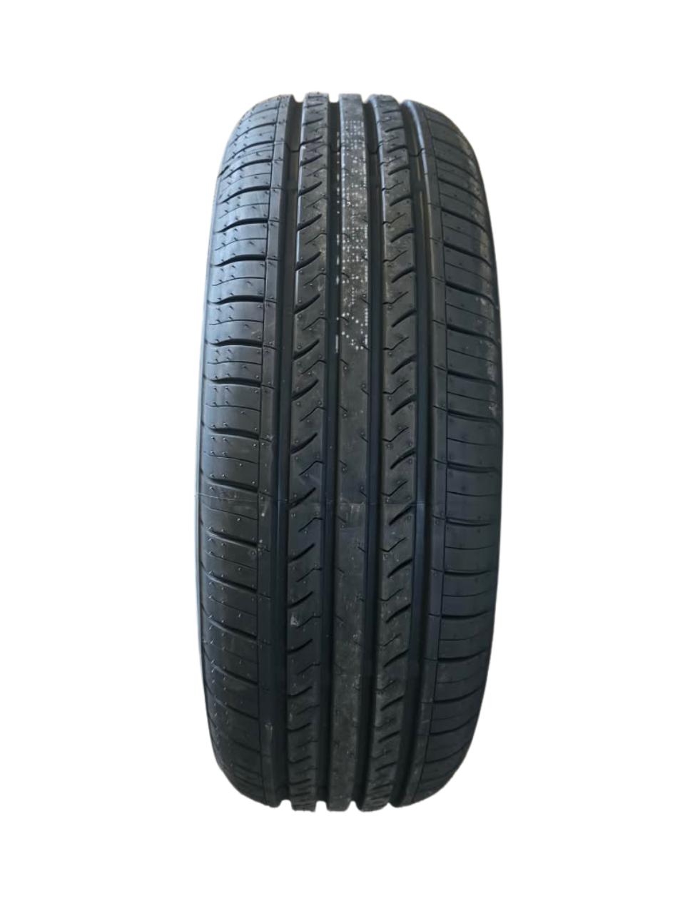 Neumático Goodride G-118 205/60R16 92V. Imagen referencial; llanta no incluida.