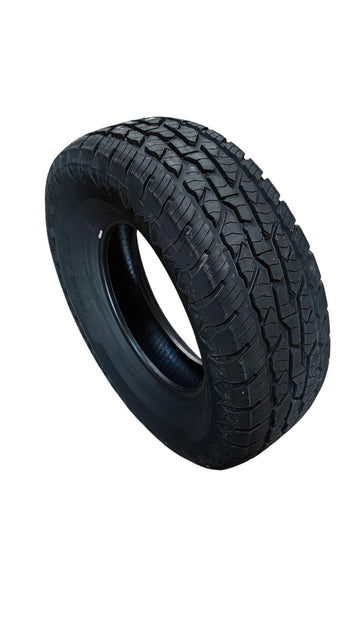 Neumático Wanli SU009 265/70R16 112T. Imagen referencial; llanta no incluida.