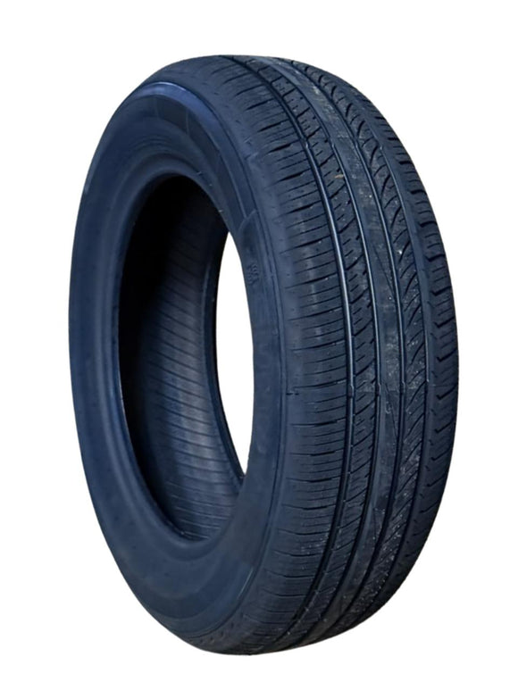 Neumático Sunny NP226 185/65R15 88H. Imagen referencial; llanta no incluida.