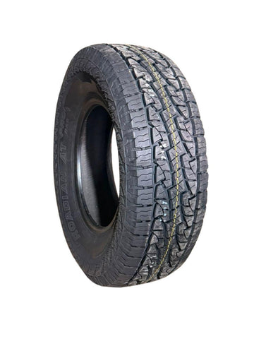 Neumático Nexen Roadian AT Pro RA8 265/70R16 112S. Imagen referencial; llanta no incluida.