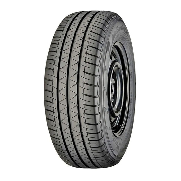Neumático Yokohama RY55 195/75R16C . Imagen referencial; llanta no incluida.
